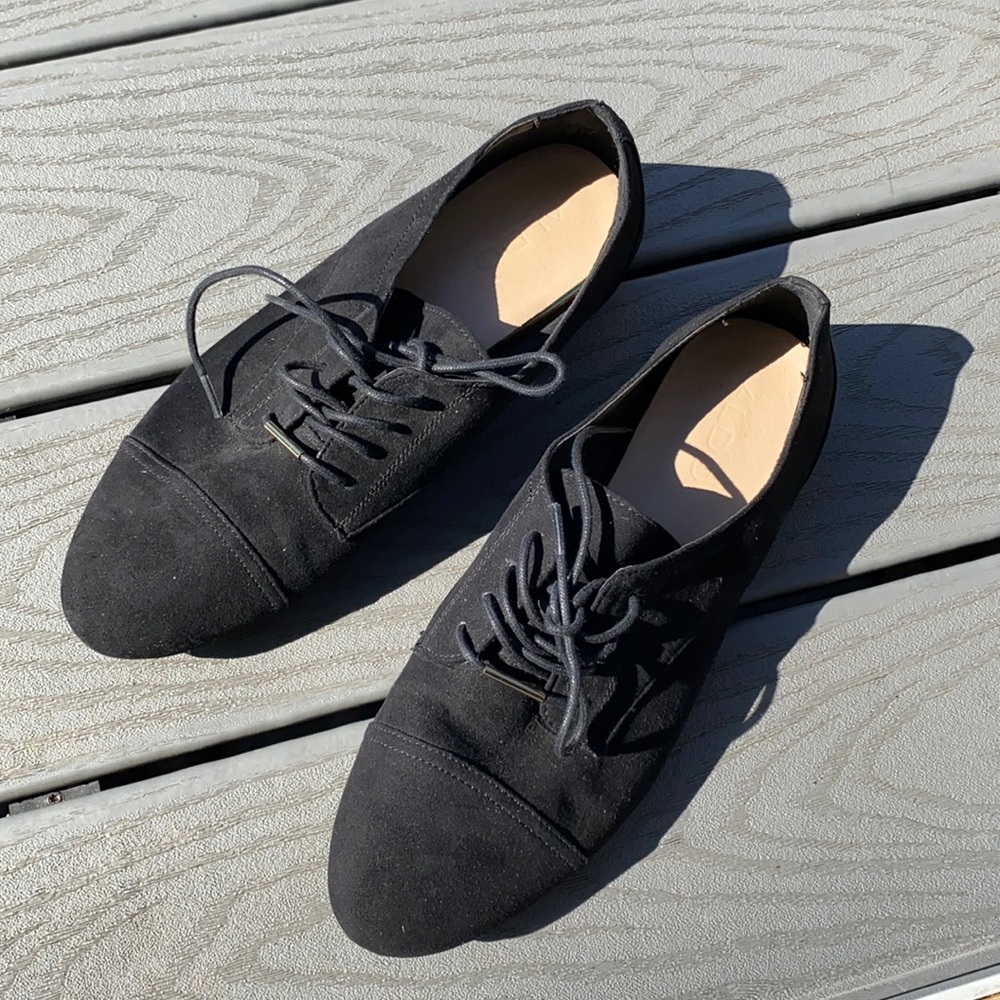 Aldo suede front tie loafer